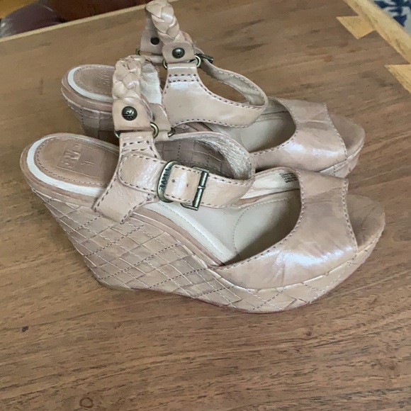Frye Corrina Woven Leather Wedge Sandals 8 - Picture 3 of 12